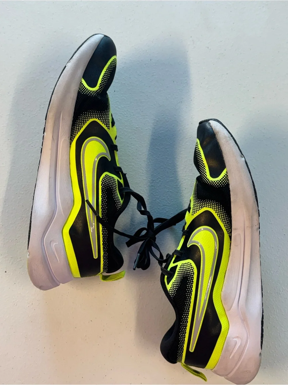 Nike Black & Volt Athletic Running Shoe